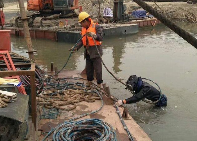 爱民潜水封堵打捞